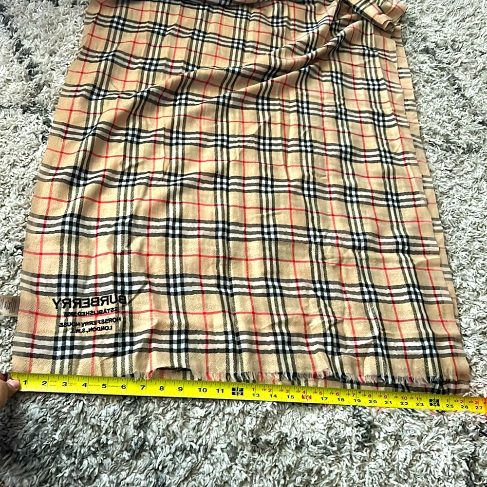 Burberry Classic Check Scarf in Beige and Red - Picture 7 of 7